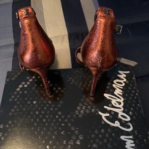 Patti,Auburn crnk leather shoe 3’ heel